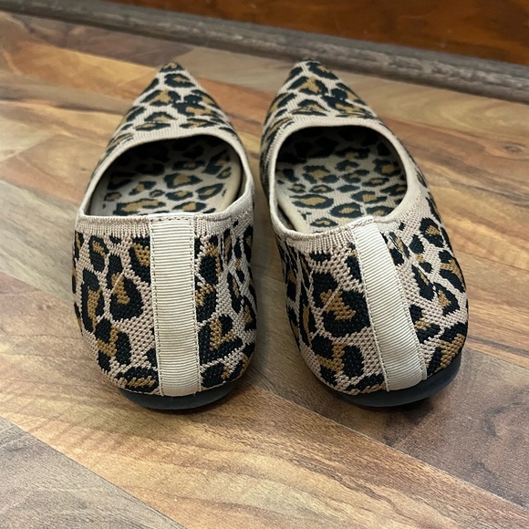 STEVEN by Steve Madden Leopard Print Flats - Picture 6 of 8